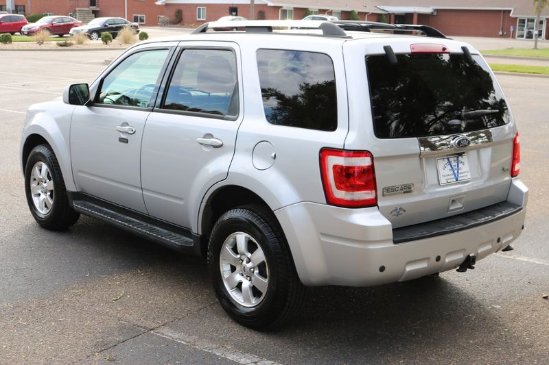 2011 Ford Escape Photos