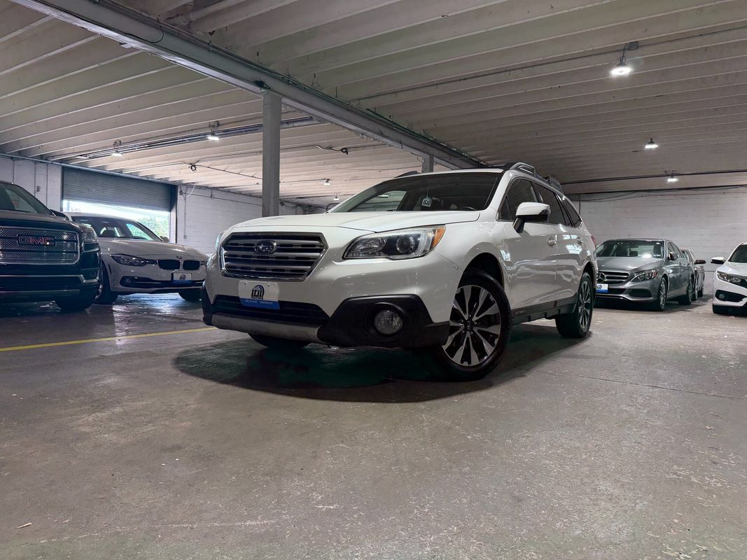 White 2016 Subaru Outback 2.5i Limited Wagon All-Wheel Drive 6-Speed CVT