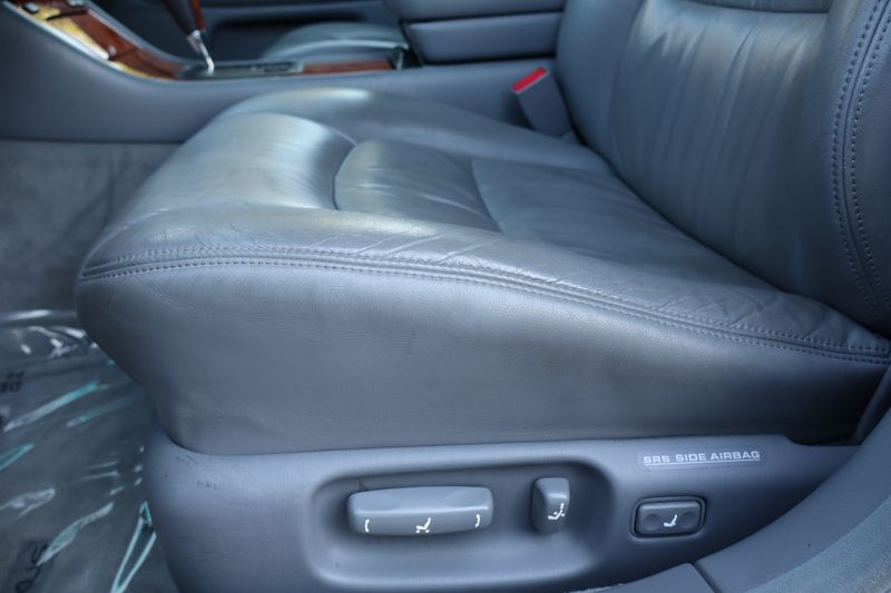 abest tracks '99 4 オムニバス 見本盤 1999 Lexus LS 400 Base | Victory Motors of Colorado