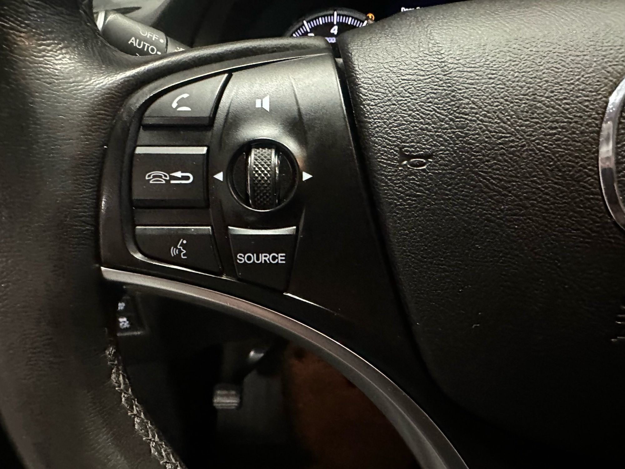 2015 Acura MDX Advance Entertainment photo 12