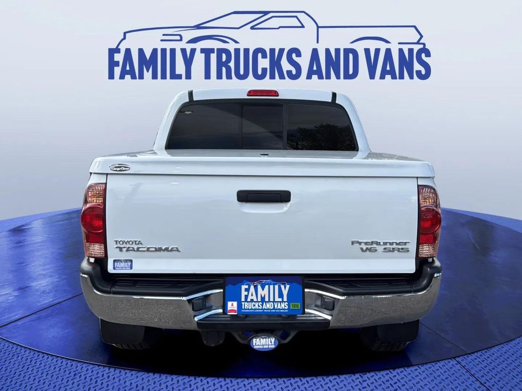 View vehicle photo 4