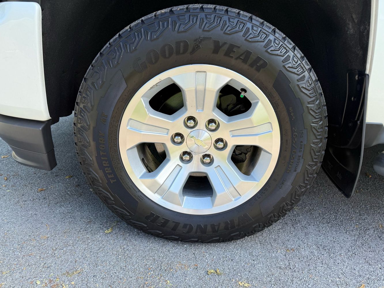 2016 Chevrolet Silverado 1500 LT Z71 photo 46