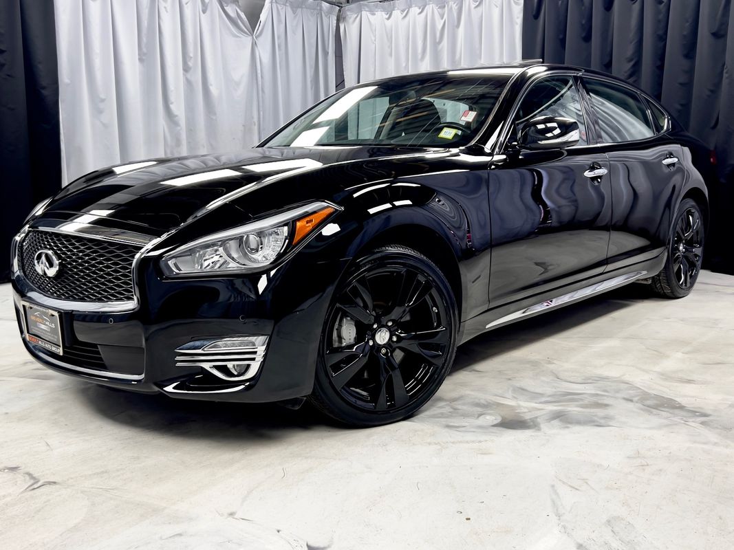 Black 2019 INFINITI Q70L Sedan All-Wheel Drive 7-Speed Automatic
