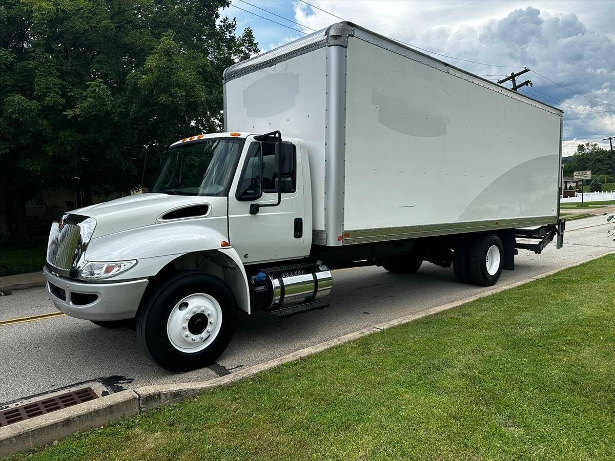 2019 International DuraStar 4300 7
