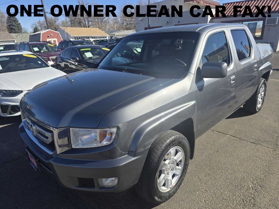 Gray 2009 Honda Ridgeline RTS Pickup Truck Four-Wheel Drive 5-Speed Automatic