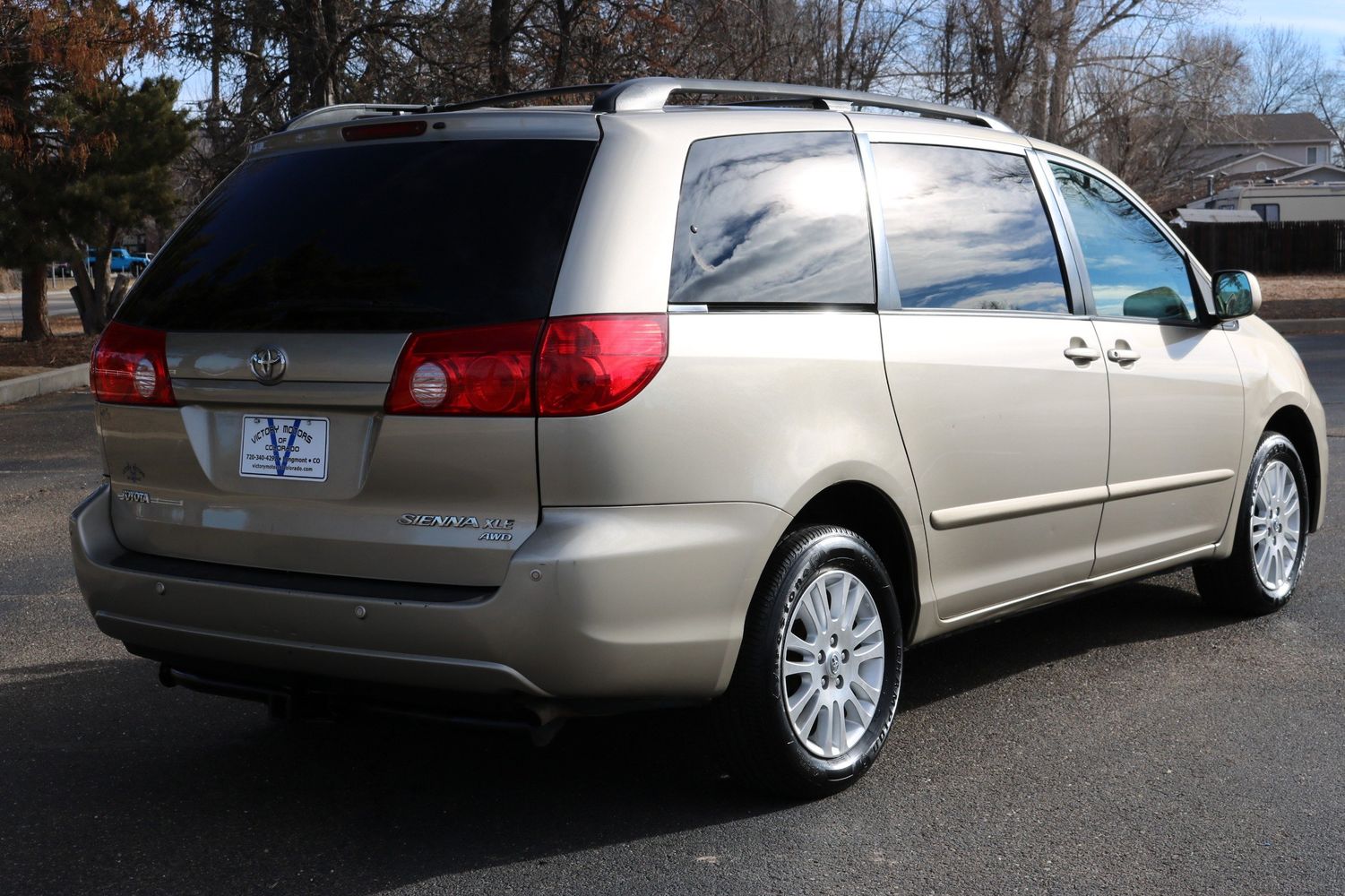 2010 Toyota Sienna XLE | Victory Motors of Colorado