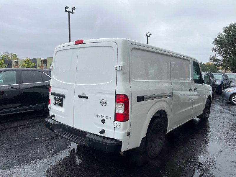 2018 Nissan NV1500 photo 2