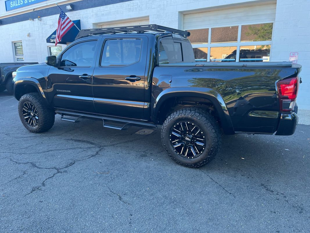 View vehicle photo 2
