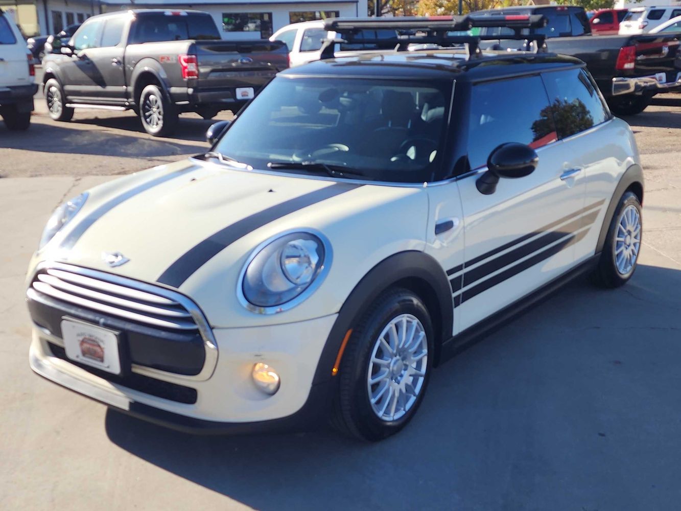 2014 MINI Cooper Base photo 9