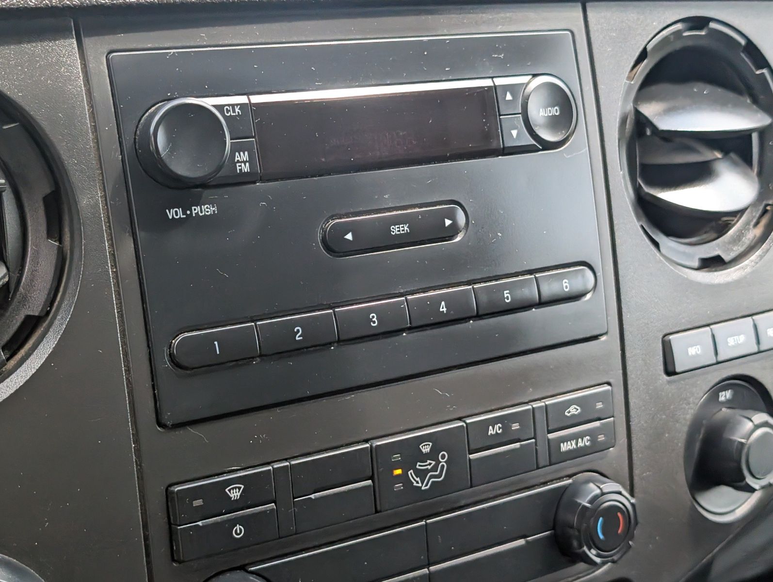2015 Ford F-750 137