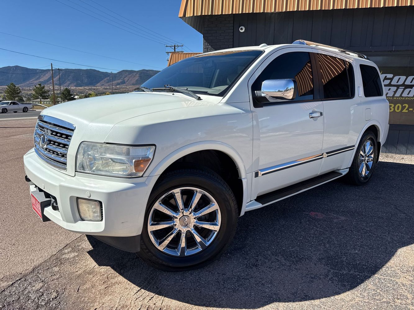 2009 Infiniti QX56 photo 2