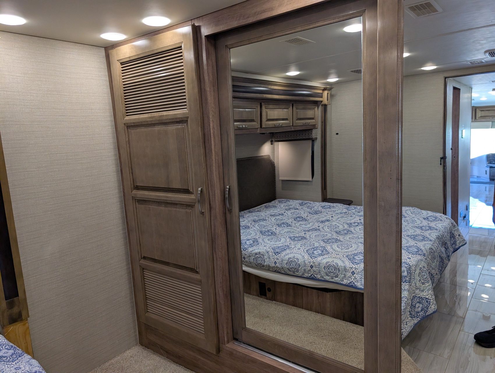 2019 Jayco Embark 100