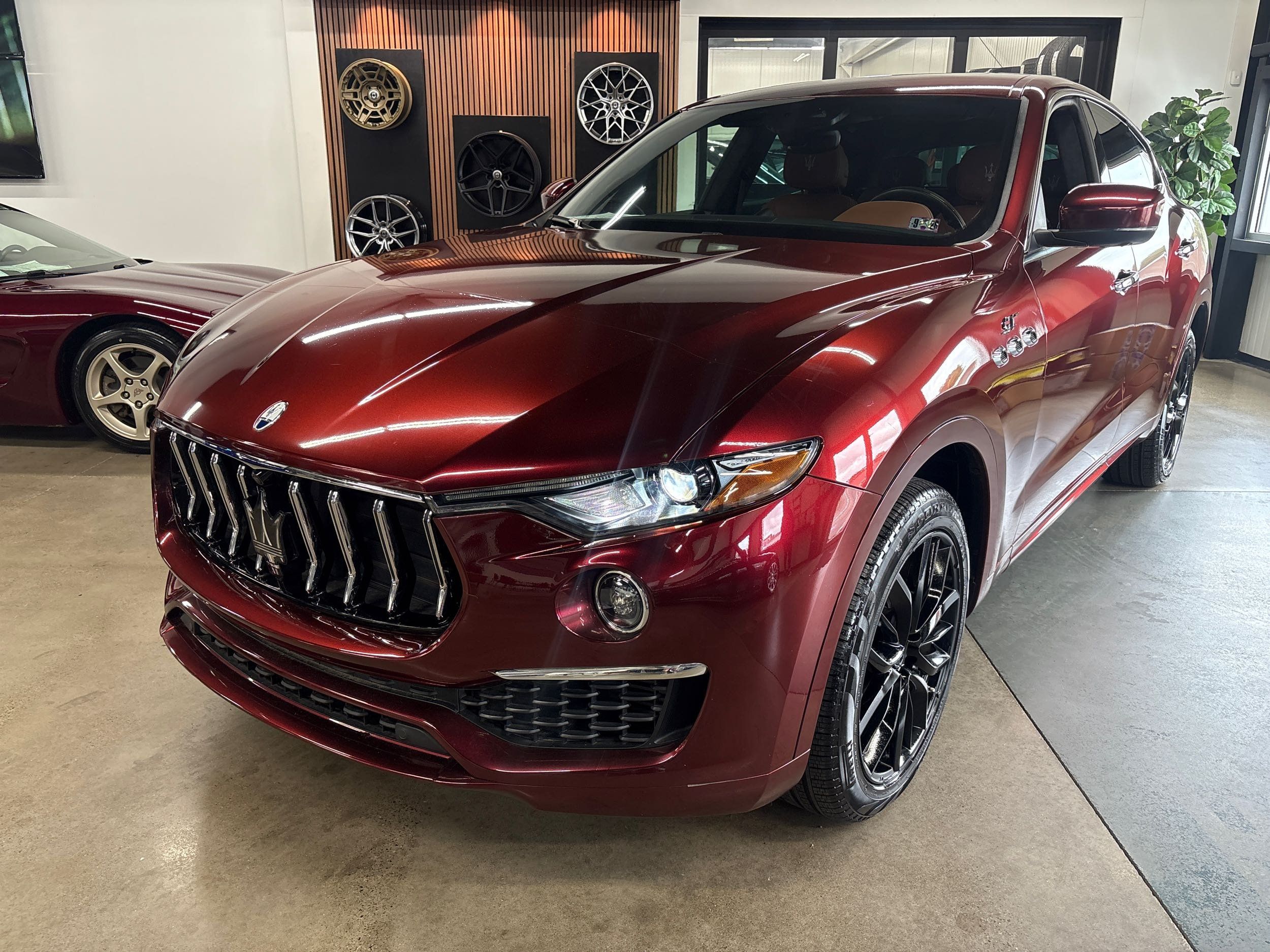 2022 Maserati Levante GT photo 2