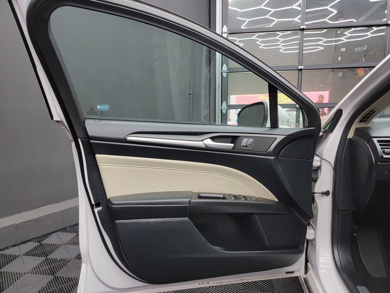 2018 Ford Fusion Titanium - Photo 20