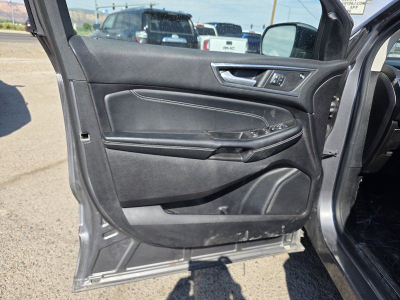 2022 Ford Edge Titanium - Photo 11