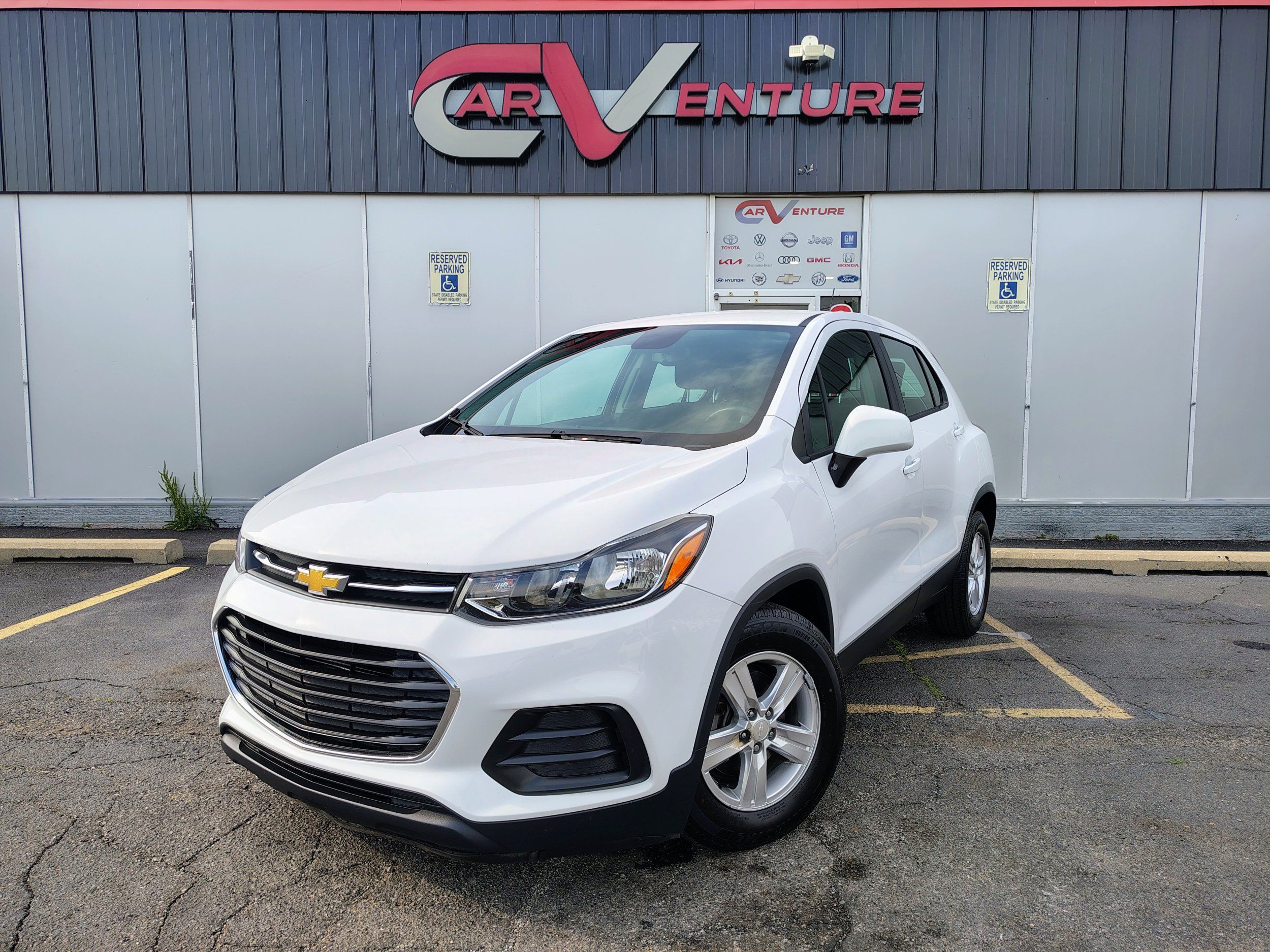 2020 Chevrolet Trax LS's photo