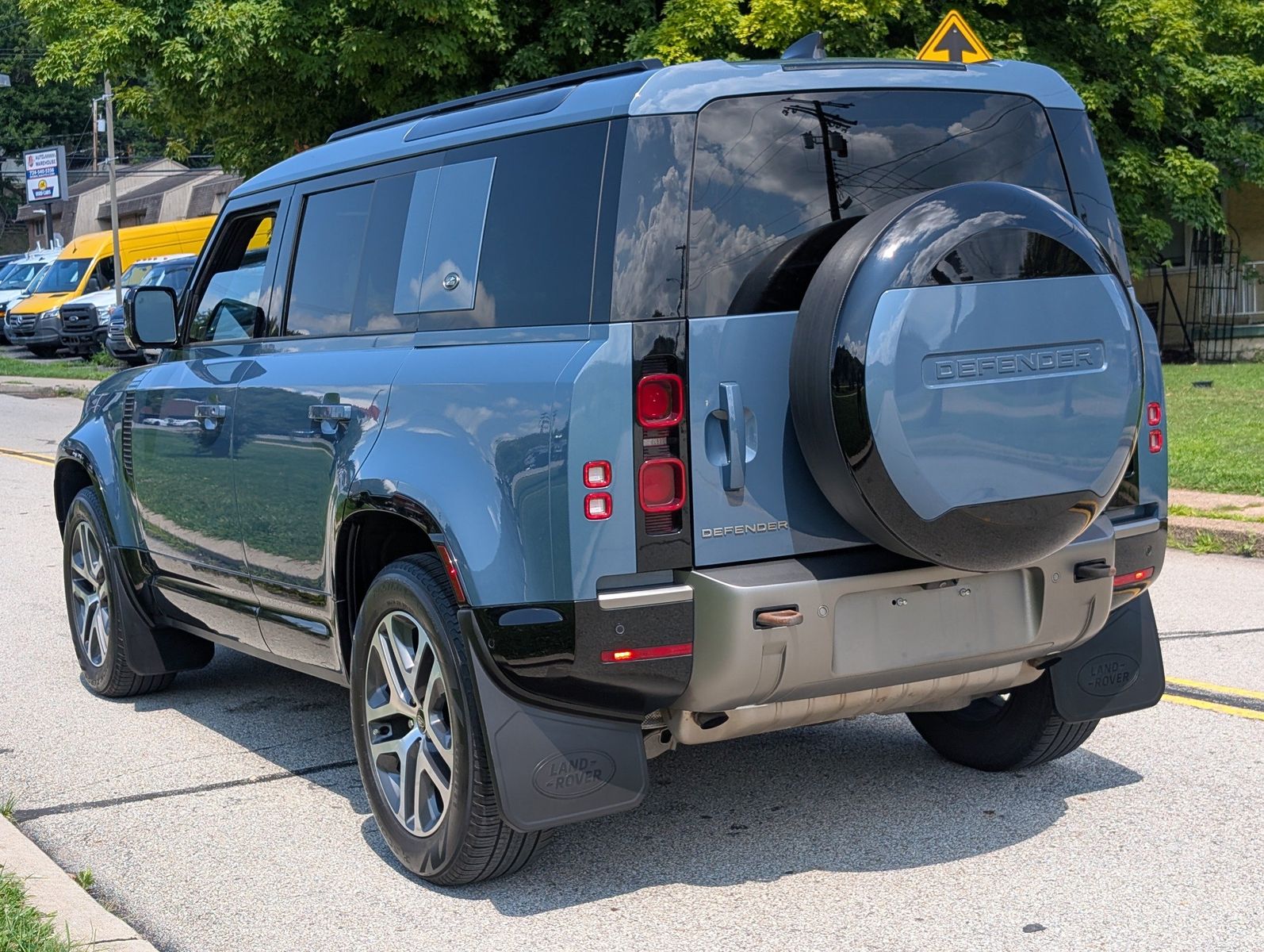 2024 Land Rover Defender 9