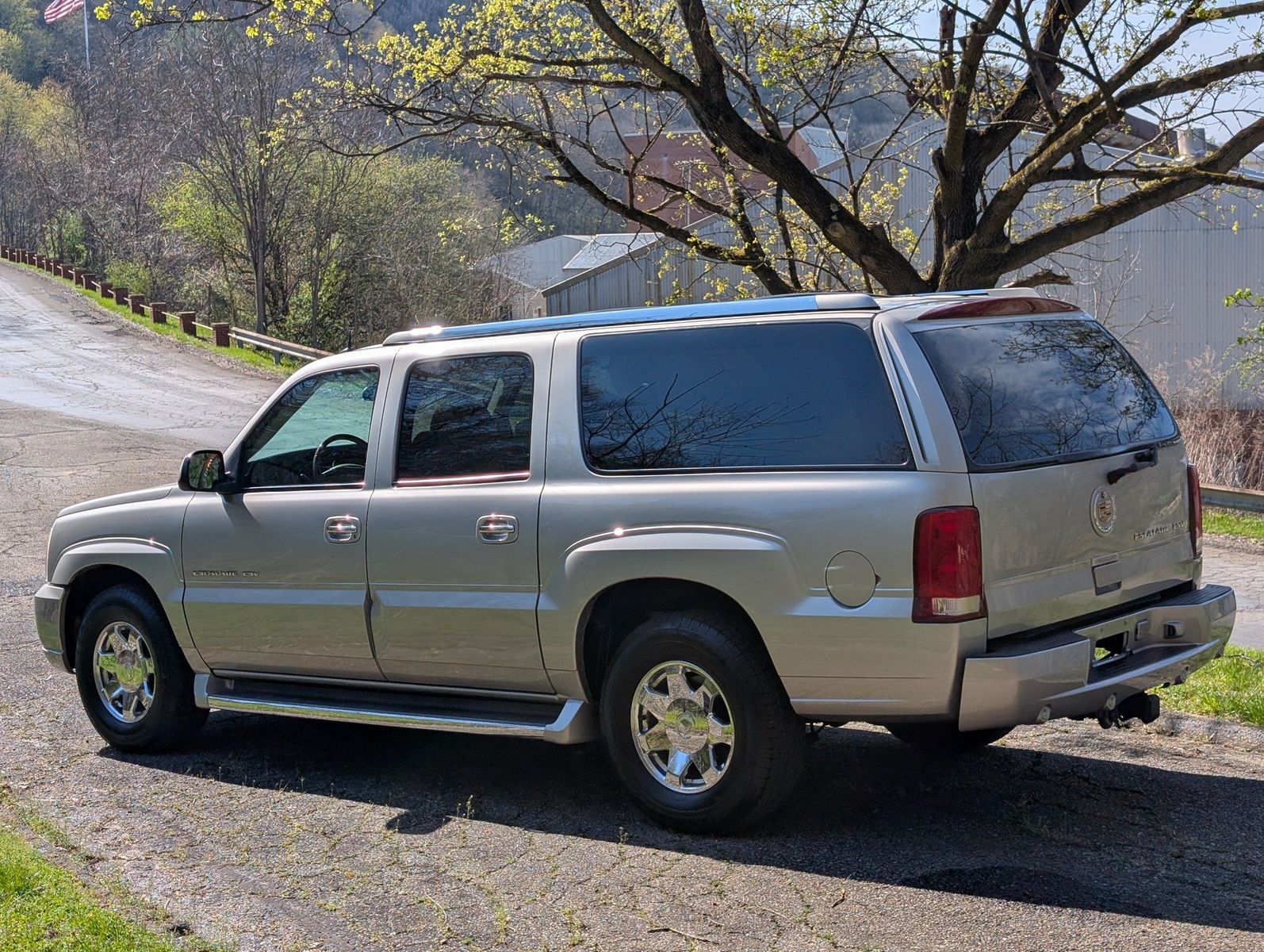 2004 Cadillac Escalade ESV 31