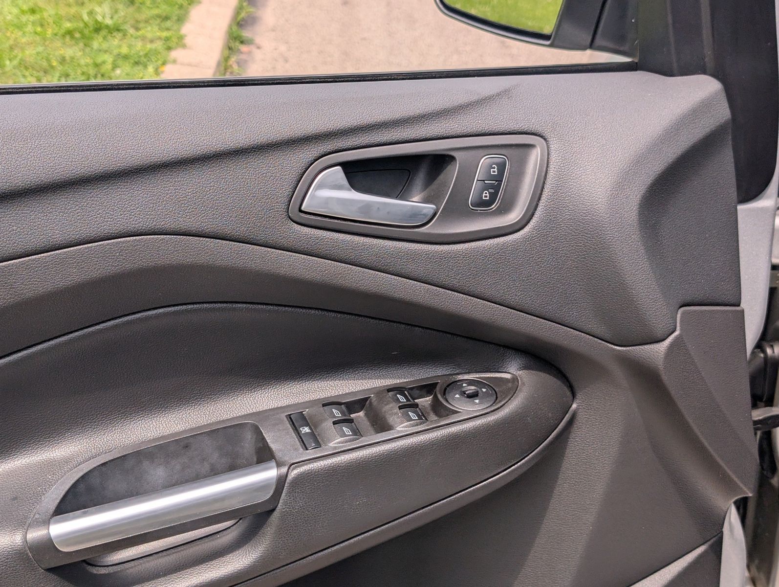 2017 Ford Escape 32