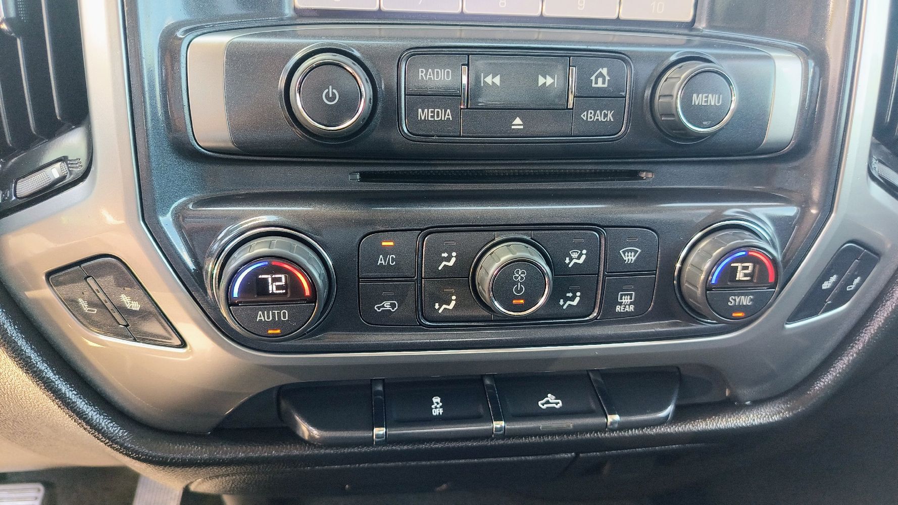2016 Chevrolet Silverado 1500 LT photo 18