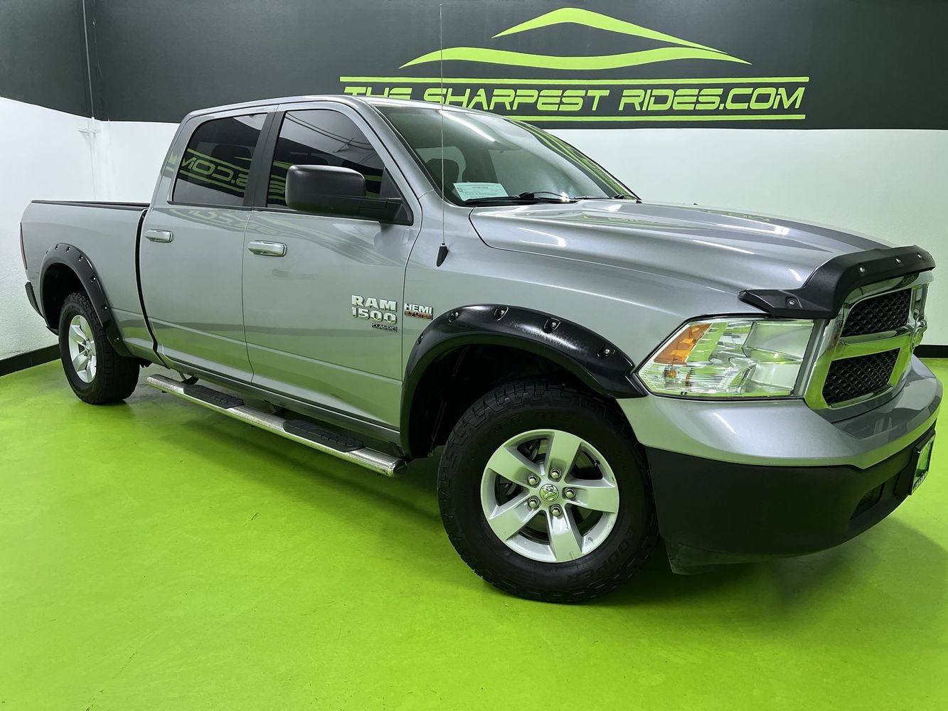 2019 RAM 1500 Classic SLT 4x4 Crew Cab 6'4's photo