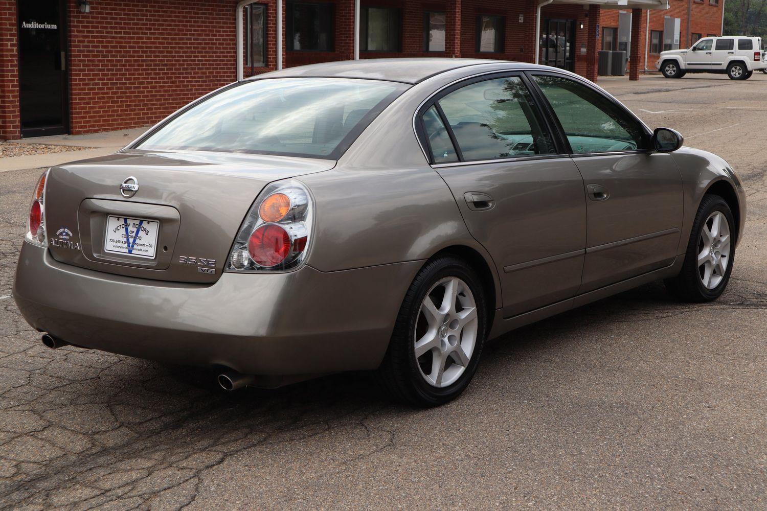 2002 Nissan Altima 3.5 SE | Victory Motors of Colorado