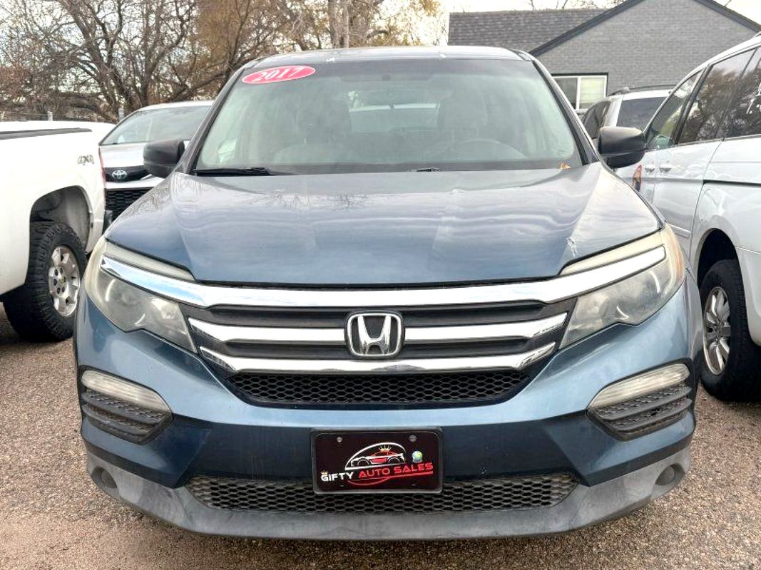 View vehicle photo 2