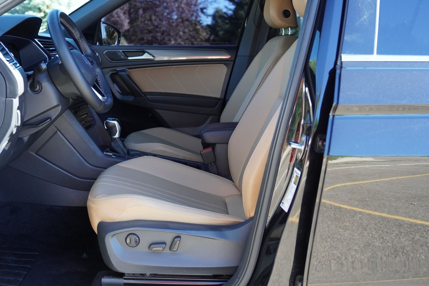 2022 Volkswagen Tiguan SE photo 8