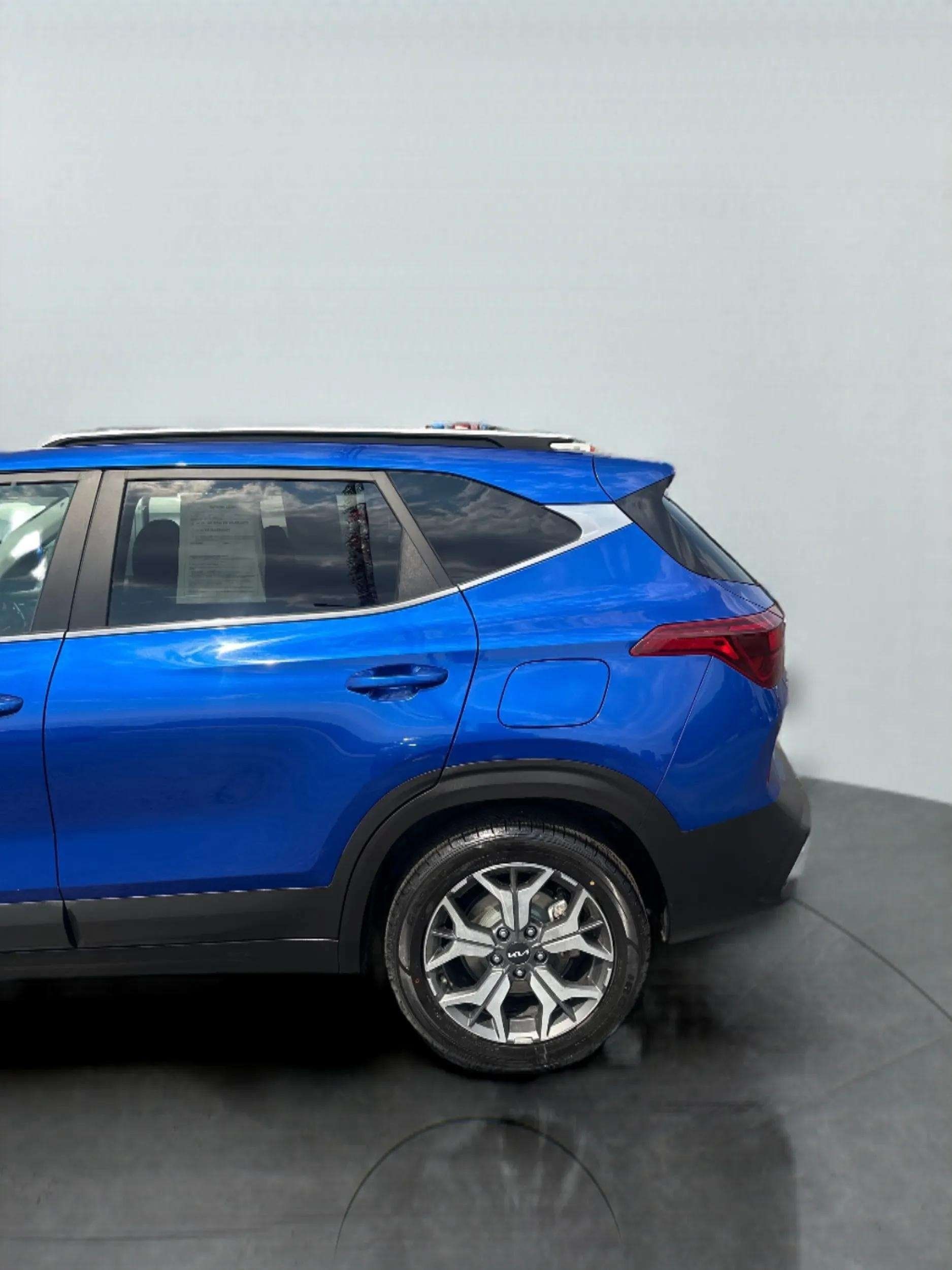 2022 Kia Seltos EX - Photo 10