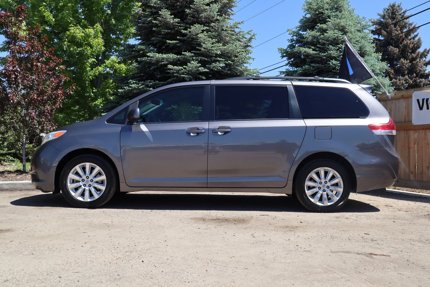 2011 Toyota Sienna LE 7-Passenger | Victory Motors of Colorado