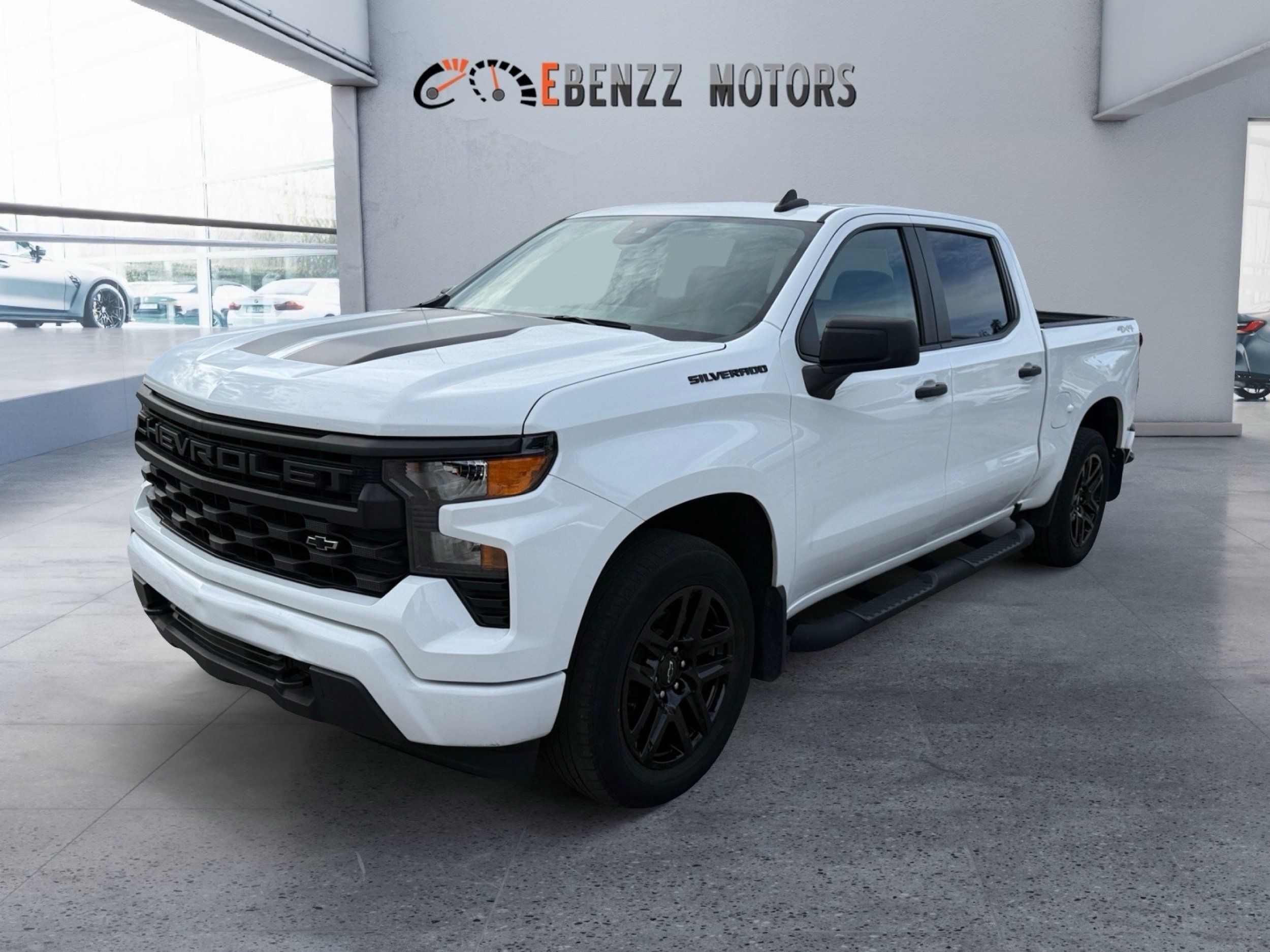 2023 Chevrolet Silverado 1500 Custom 4X4 Crew Cab Short Box's photo
