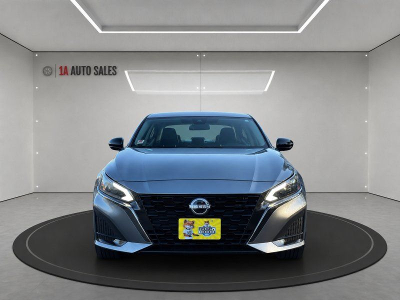2023 Nissan Altima SR - Photo 8