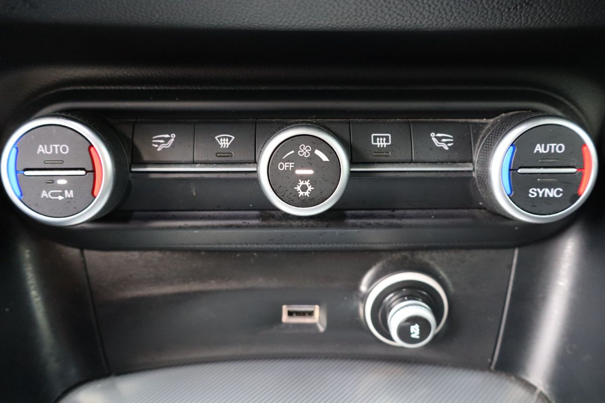 2018 Alfa Romeo Stelvio Sport