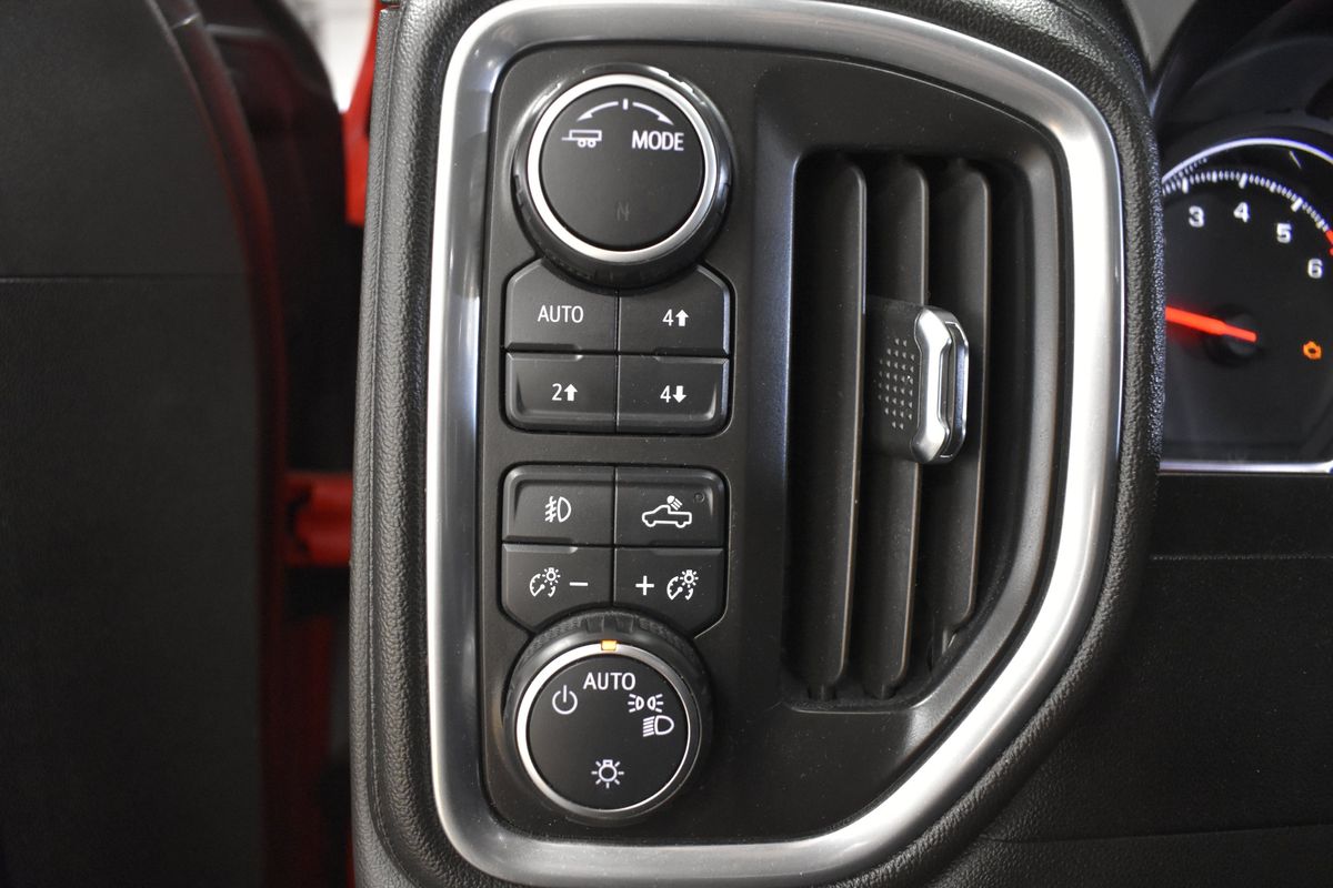 2020 Chevrolet Silverado 1500 4WD Crew Cab Short Bed RST