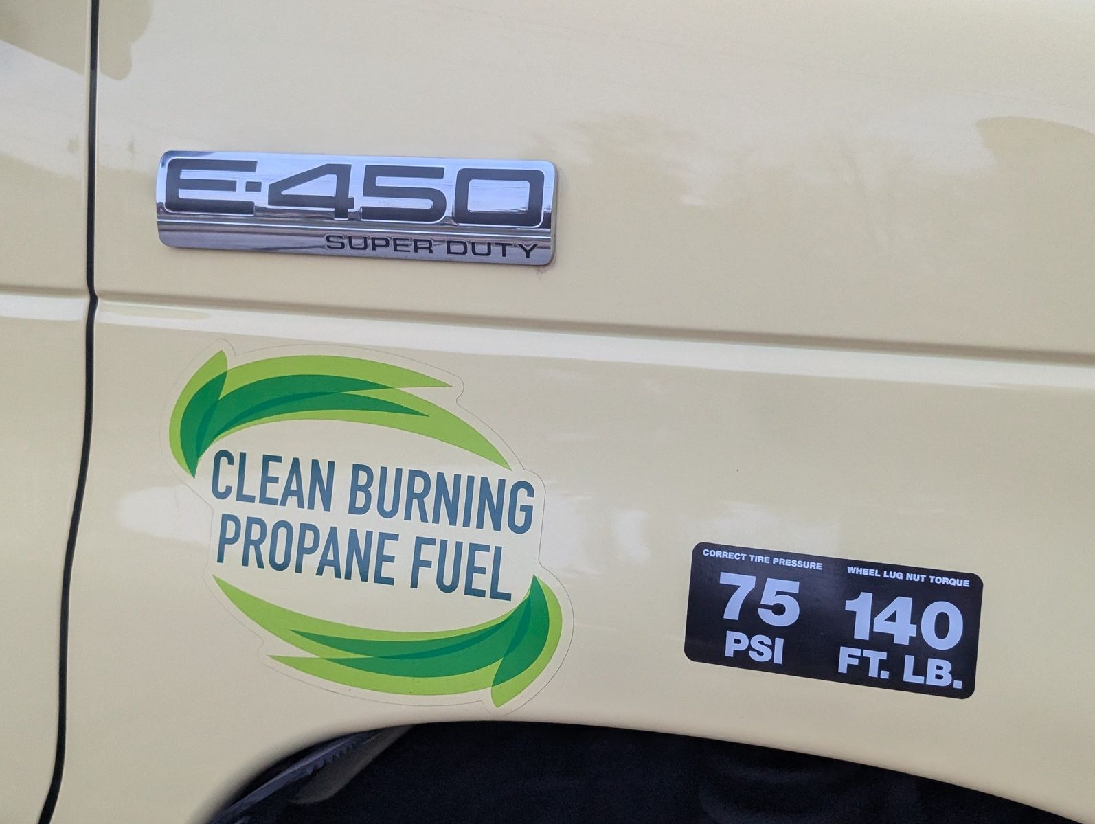 2022 Ford E-Series Chassis 15