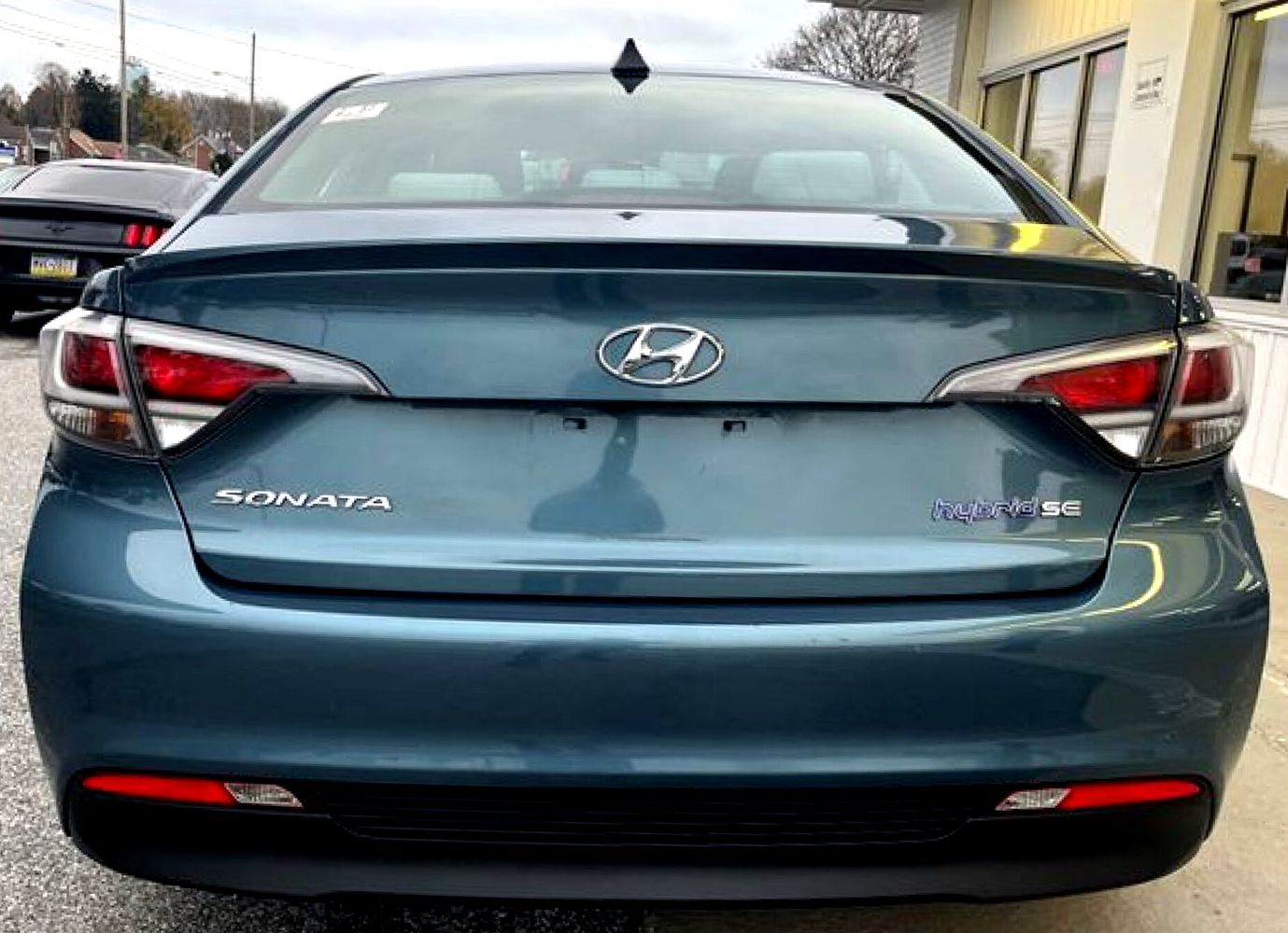 2016 Hyundai Sonata Hybrid SE photo 4