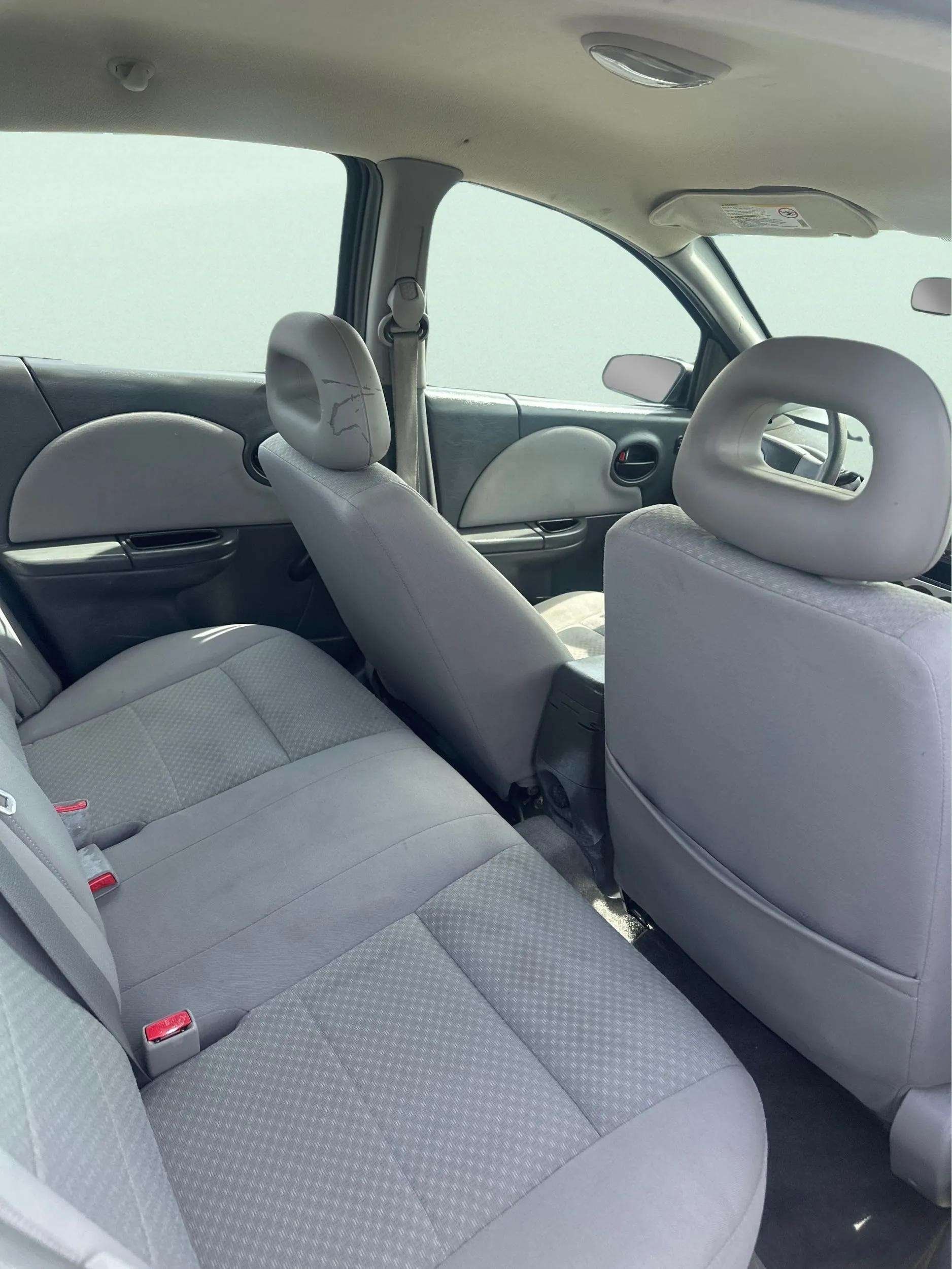 2005 Saturn ION 2 - Photo 10