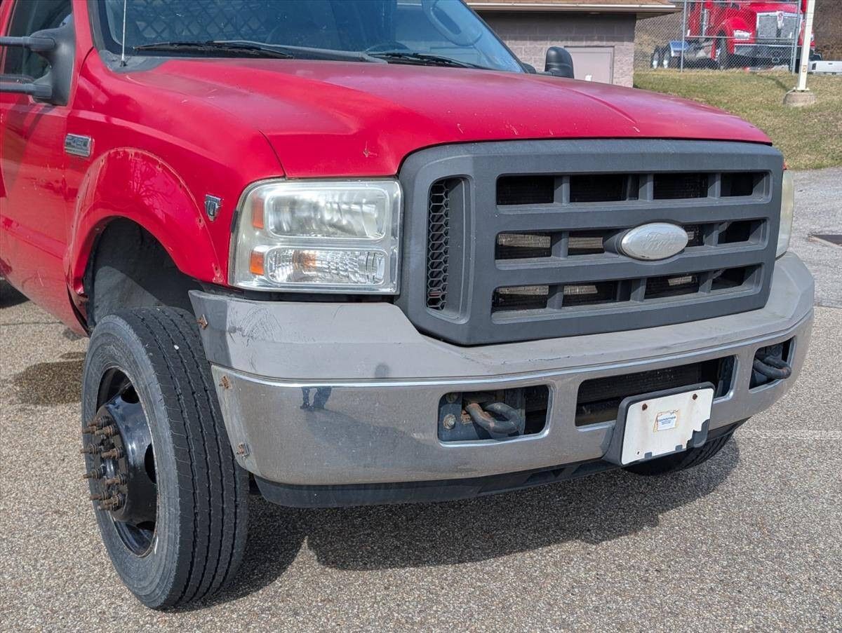2005 Ford F-450 Super Duty 11