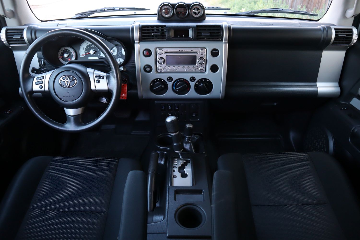 2014 Toyota FJ Cruiser Base | Victory Motors of Colorado