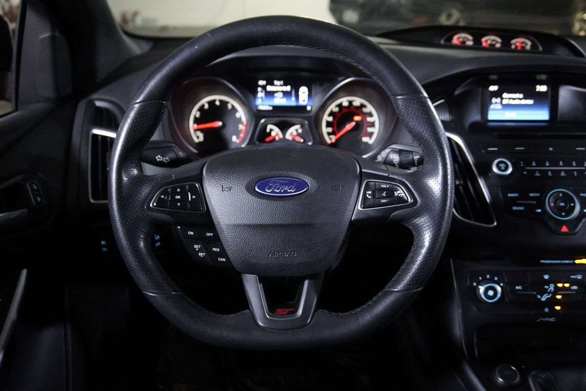 2017 Ford Focus ST 