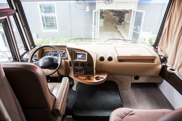 2014 Ford Winnebago 38' 3
