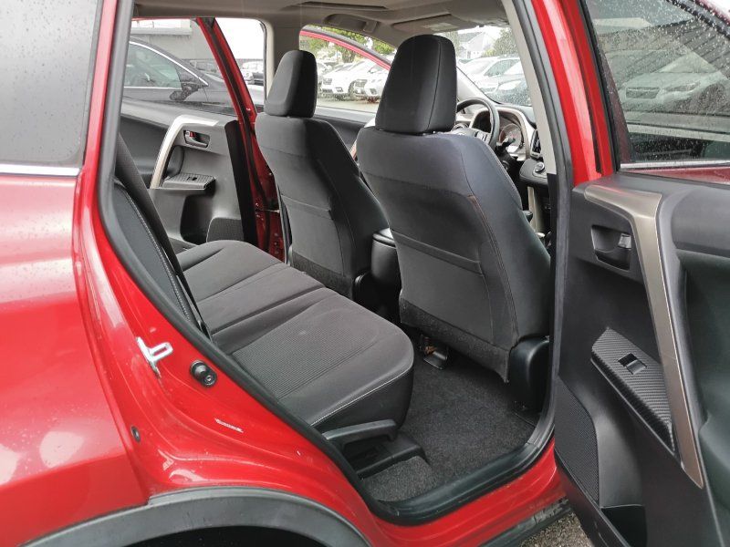 2013 Toyota RAV4 XLE photo 19
