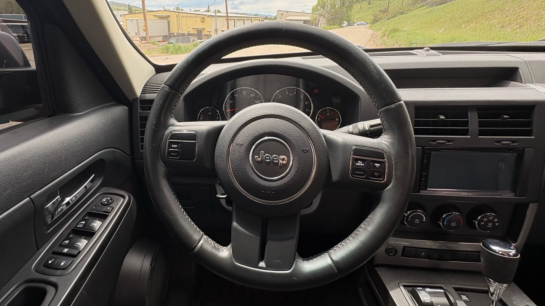 2011 Jeep Liberty Sport - Photo 12
