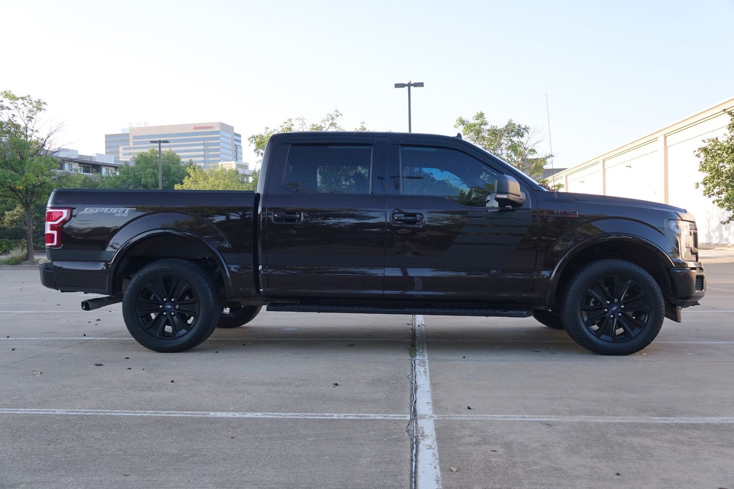 2019 Ford F-150 XLT photo 13