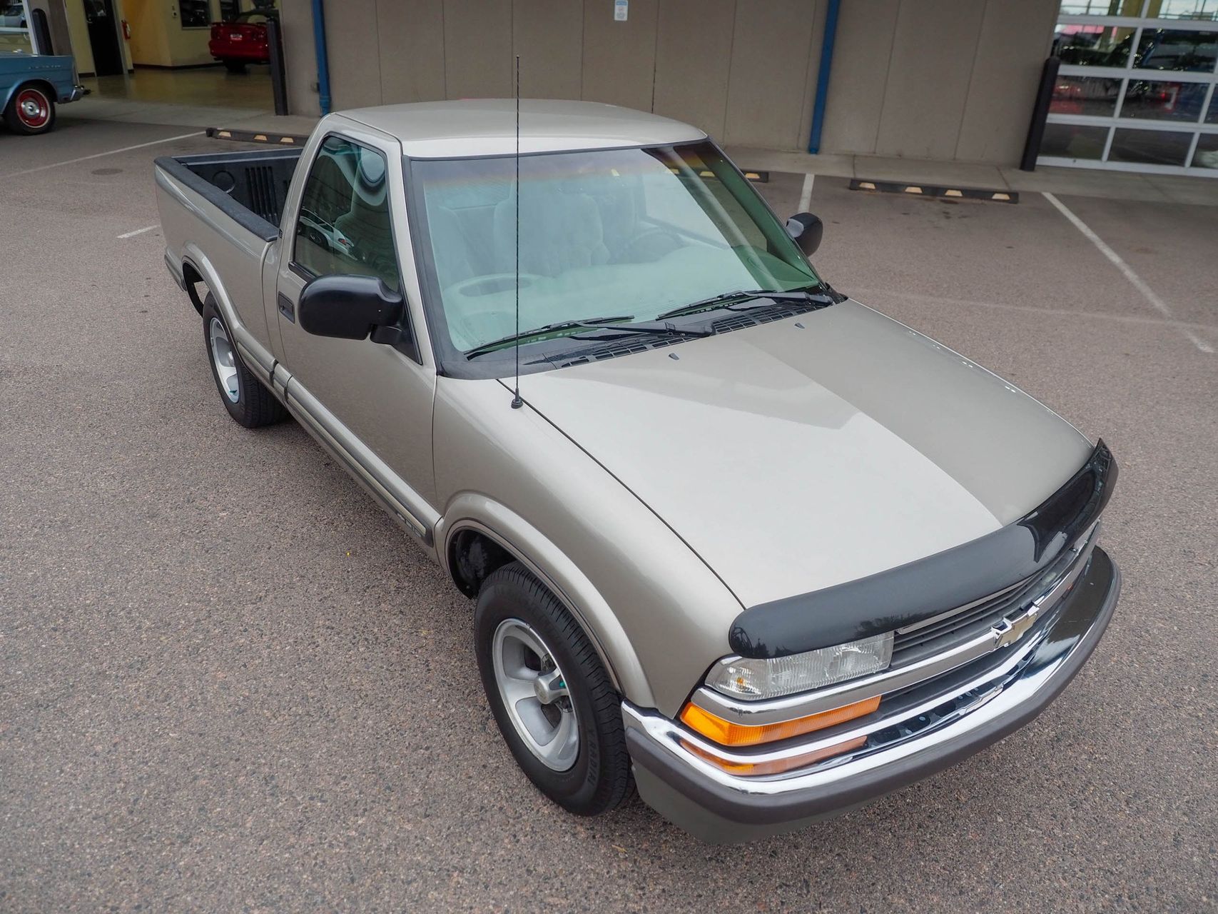 1999 Chevrolet S-10 14