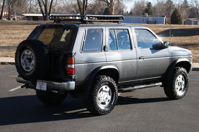 Pathfinder様 54k-Mile 1993 Nissan Pathfinder XE 5-Speed for sale on BaT