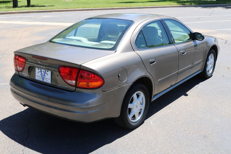 2002 Oldsmobile Alero Photos