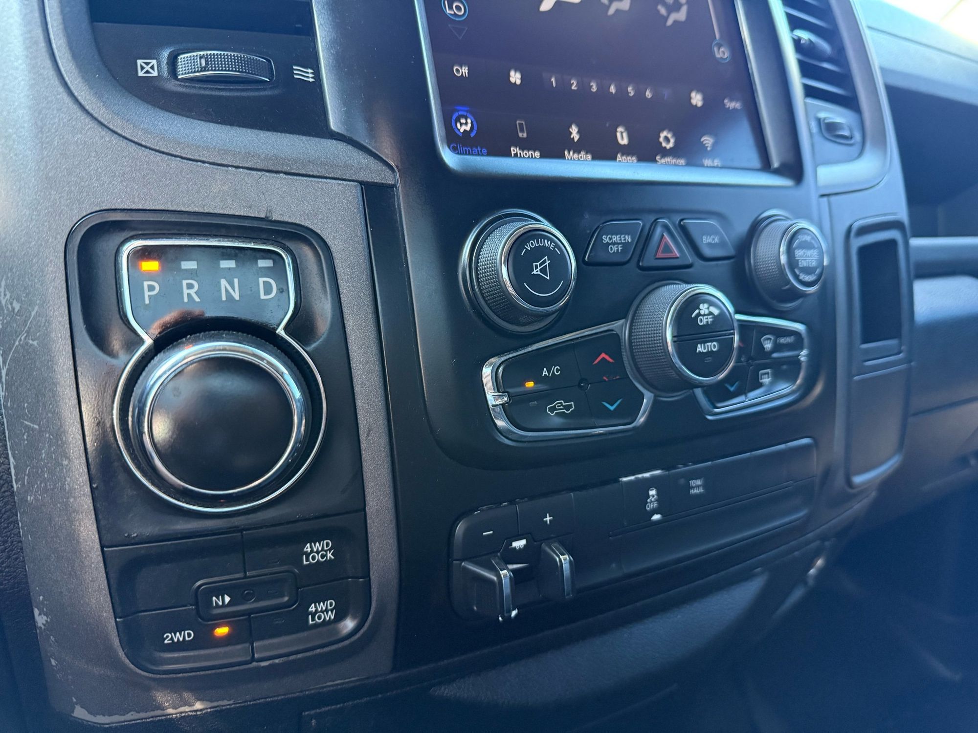 2019 Ram 1500 Classic ST photo 32