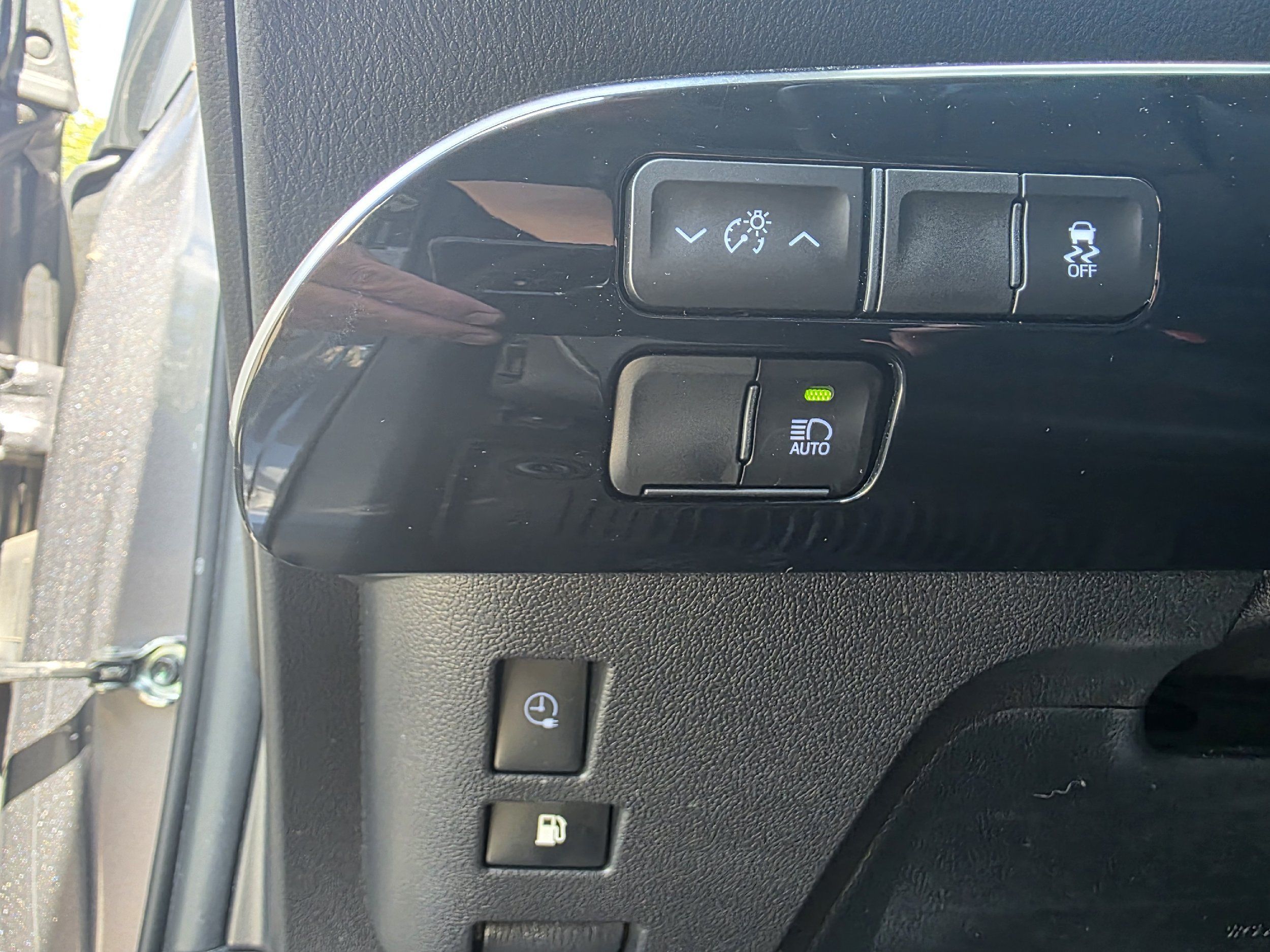 2022 Toyota Prius Prime XLE photo 19