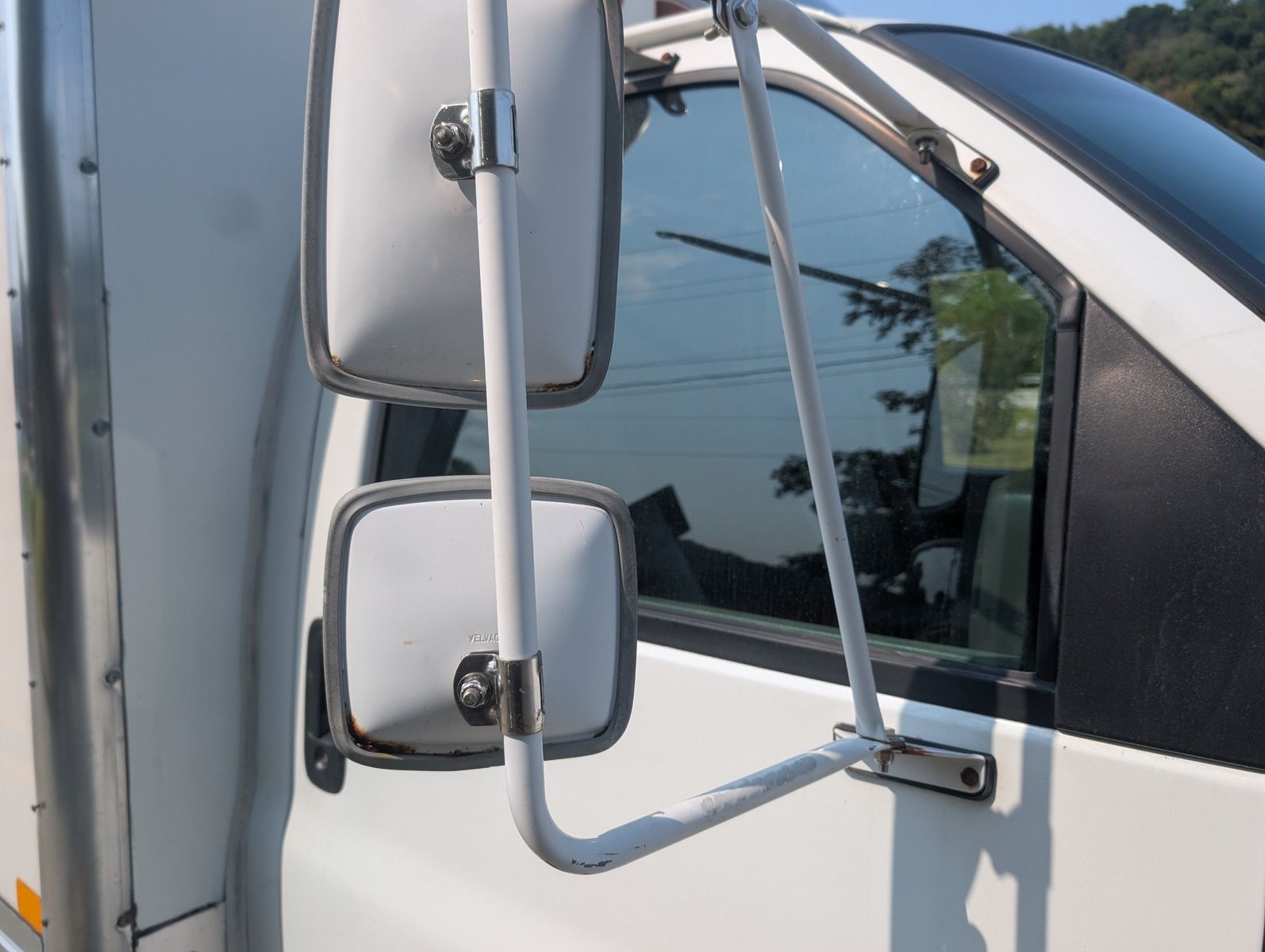 2004 Chevrolet Express Cutaway 18